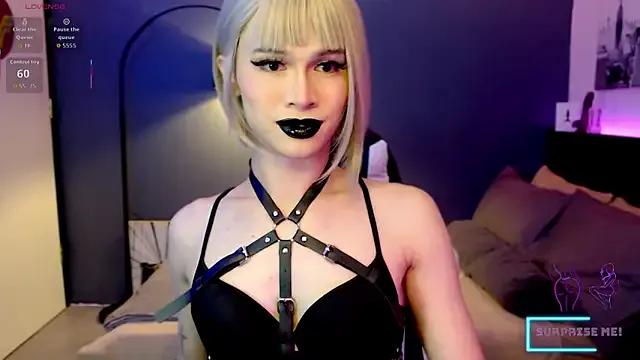 suchSHAbitch — CHANGE YOU LIPSTICK SASHA!!!!