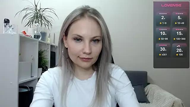 Sunny_bunny6 on StripChat 