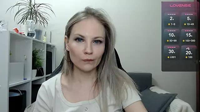 Sunny_bunny6 on StripChat 