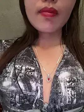 Sunny_lotus on StripChat 