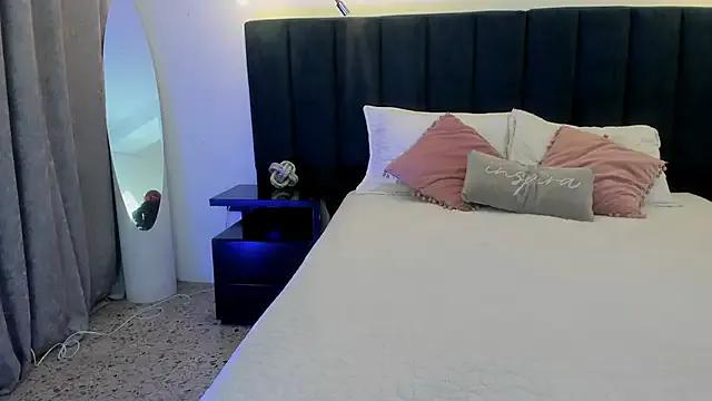 susyy7 on StripChat 