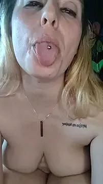 Sweet-SpicyOff on StripChat 