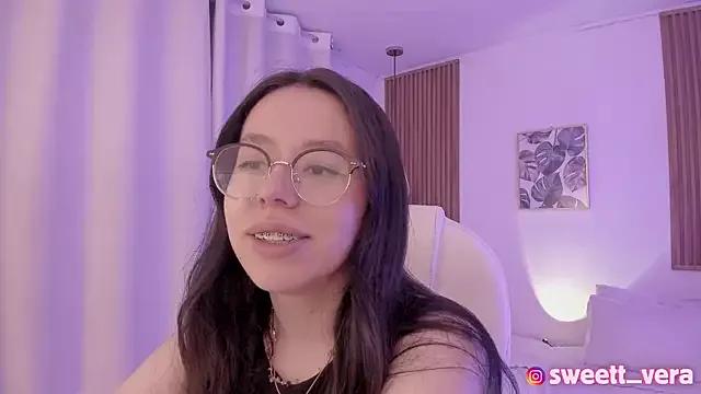 sweet_vera on StripChat 