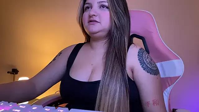 SweetFoxEyes on StripChat 