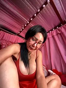 sweetieme on StripChat 