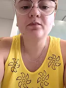 Sweetleeahxx on StripChat 