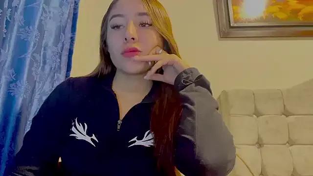 SweetMaddiee_ on StripChat 