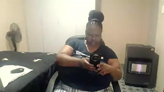 sweetnoziexx on StripChat 