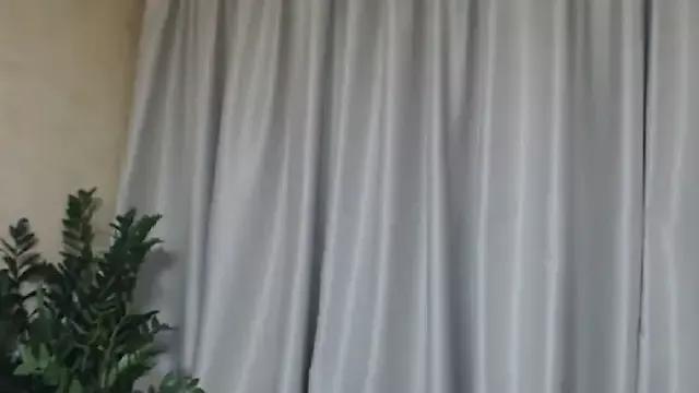 sweetpussy13 on StripChat 