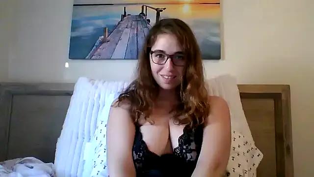 sweetsocalgirl on StripChat 