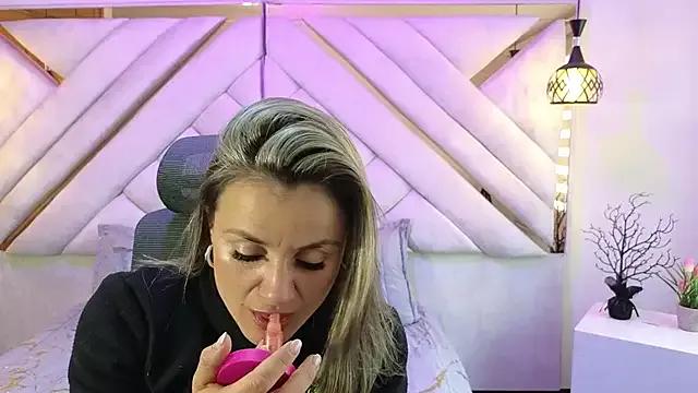 tammyandradee on StripChat 
