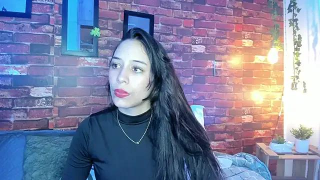 TANIA_06 on StripChat