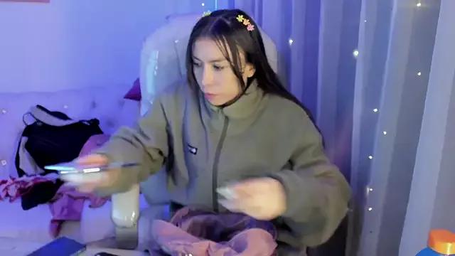 Tatanieves_29 on StripChat 