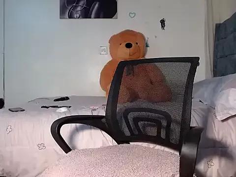 TeenieReeny on StripChat 
