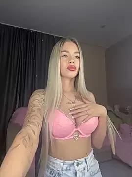 Tiffany_Kissss on StripChat 