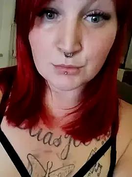 TiffiChantiT2 on StripChat 