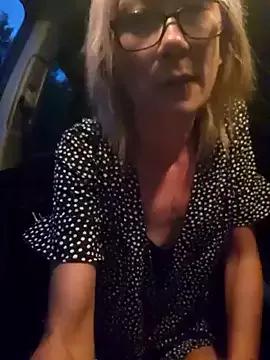Timide_girl17 on StripChat 