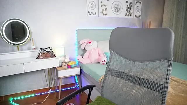TinaBooty — 3 fingers in my pussy