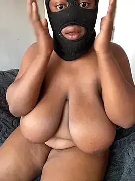 Tittesslut on StripChat 