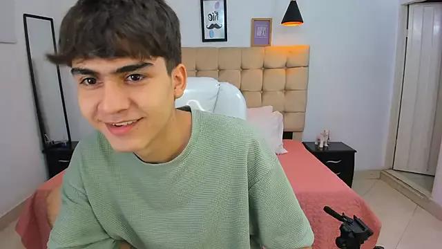 Tommy18__ on StripChat 