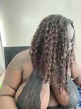 Toomuch_Squirt on StripChat 