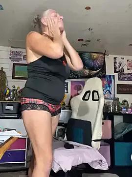 TrenaAnne — Smoke n cum