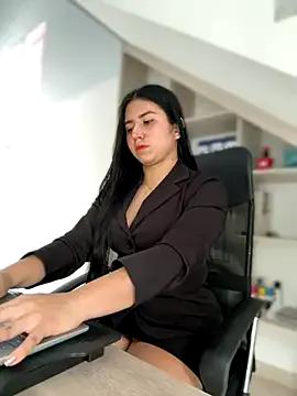 VAL_PRINCESS — SHOW TITIS IN PUBLIC