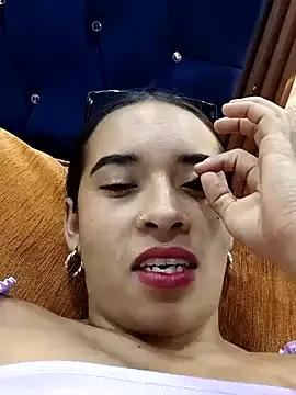 Valenn_fernandez on StripChat
