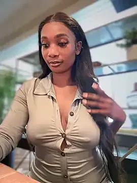 VannessaJj — Doggy position rub clit&squirt in Public