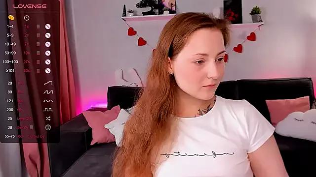 VelvetCherry_ on StripChat 