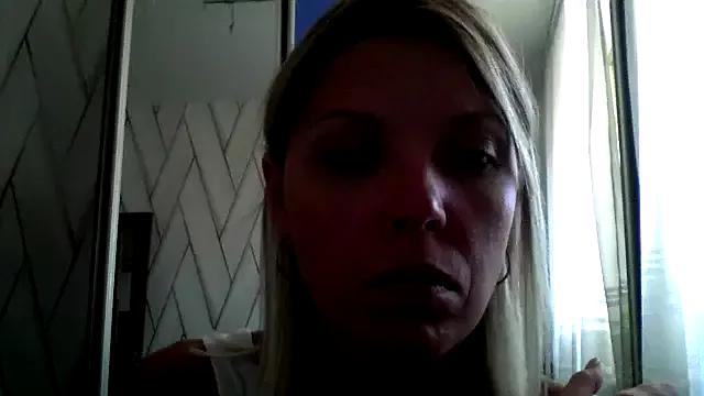 VelvetLove287 on StripChat 