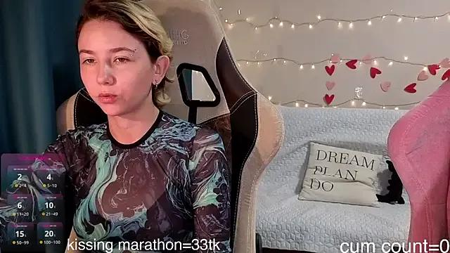 velvetvalkyries on StripChat 