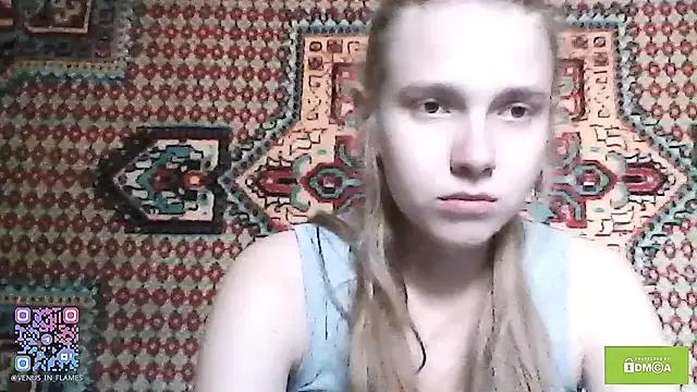 venus_in_flames on StripChat