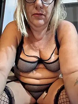 VenusAlpha — Nuda sopra il dildo