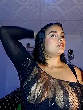 victoria_roussee — breastfeeding full of saliva
