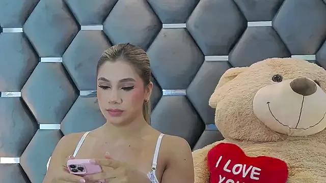 VictoriaHawks — Fuck my pussy play with my domi