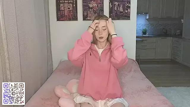 VikiSea on StripChat 