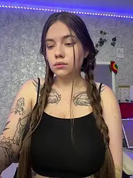 Vikki_toriya on StripChat 