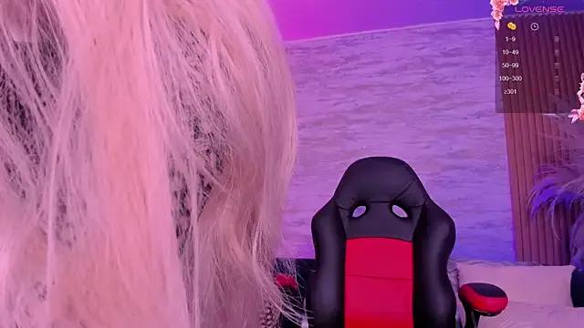 violet_lawrence on StripChat