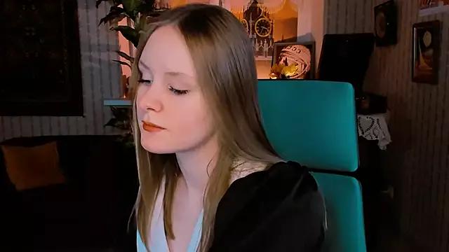 VivienLeeigh on StripChat 