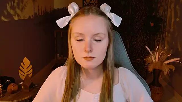 VivienLeeigh on StripChat 