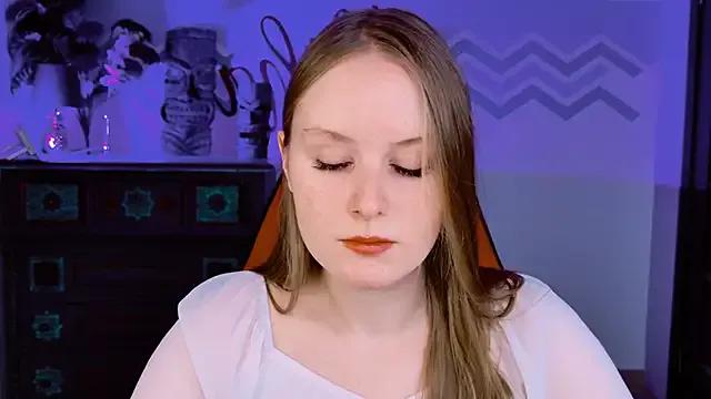VivienLeeigh on StripChat 