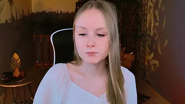 VivienLeeigh on StripChat 