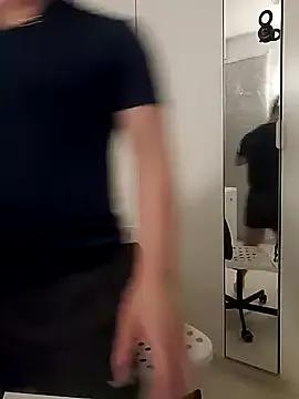 Woonee1680 on StripChat 
