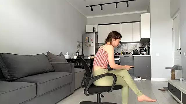 Wow_Akemi on StripChat 