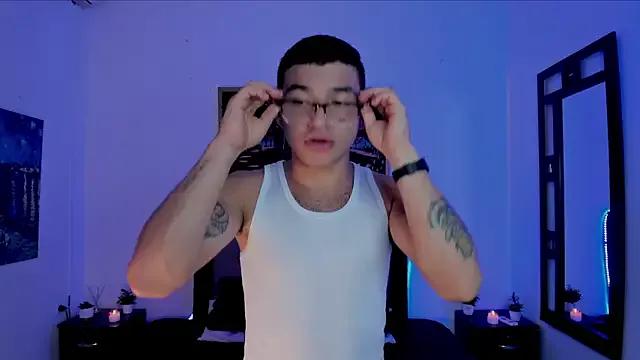 xXHot_MalesXx on StripChat 