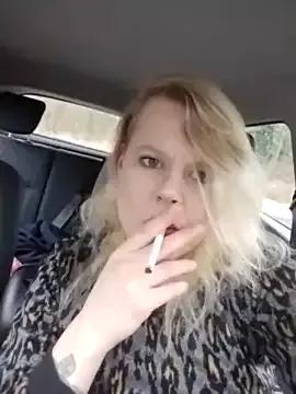 xxwhitebunnyxx on StripChat 