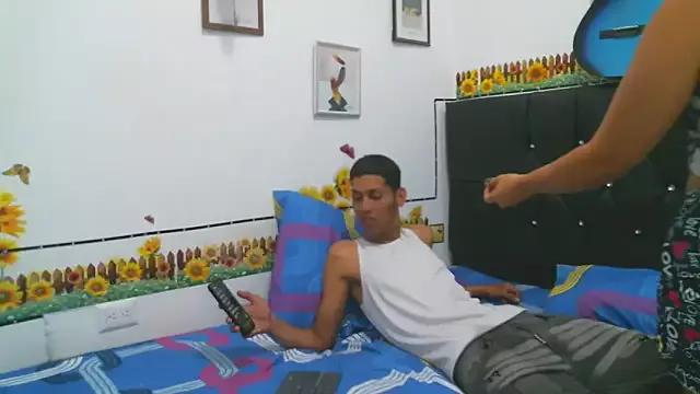 xxxxxlove2 on StripChat 