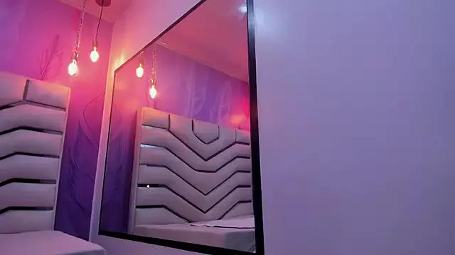 Yara_Stone on StripChat 