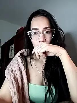 YaraDuarte on StripChat 